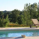 فندق مبيت وإفطار D'hotes Le Val De La Garenne Senouillac