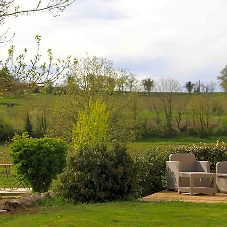 D'hotes Le Val De La Garenne Oda ve Kahvaltı Senouillac